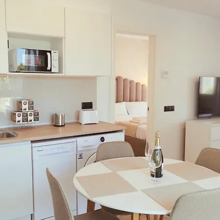 Luxury Apartment Cubelles