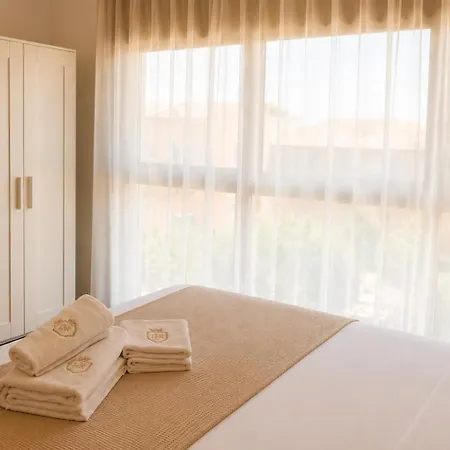 Luxury Apartament 4*